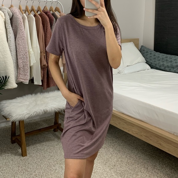 RESTOCKED 🆕 Light Plum T-shirt Dress - Picture 4 of 5